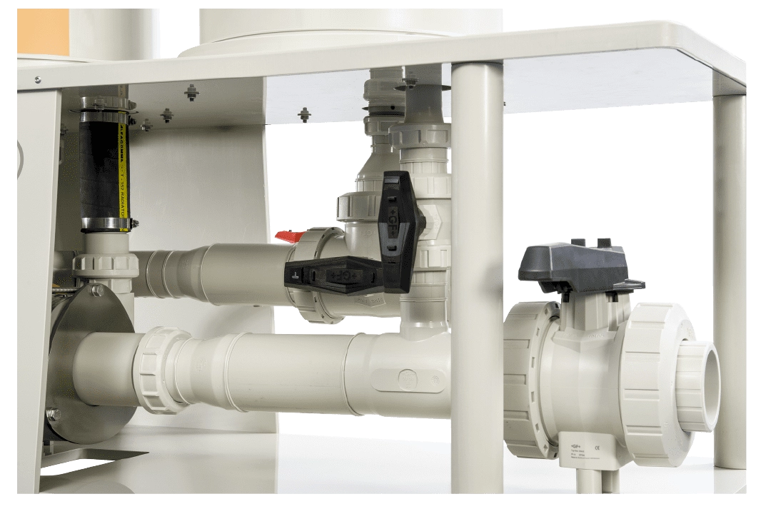 Detail of input and output of the filtration system series 15 from Hendor 